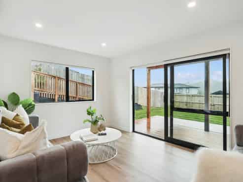 5 Katote Avenue, Swanson