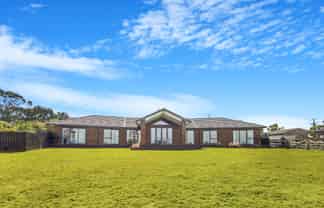 64 Scroggs Hill Road, Brighton