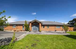 64 Scroggs Hill Road, Brighton