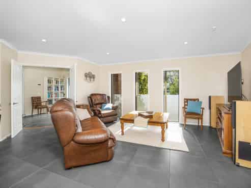 64 Scroggs Hill Road, Brighton