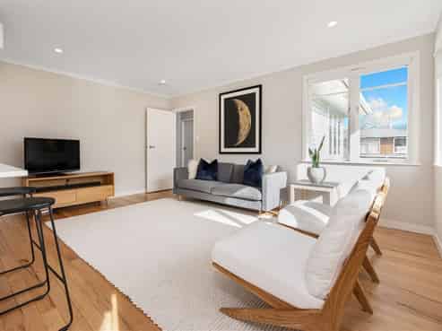 7 Beazley Place, Glendene