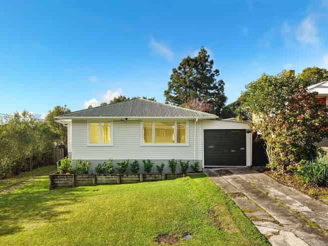 7 Beazley Place, Glendene