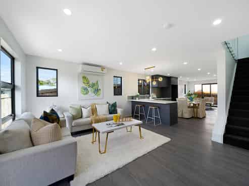 4/13 Sarona Avenue, Glen Eden