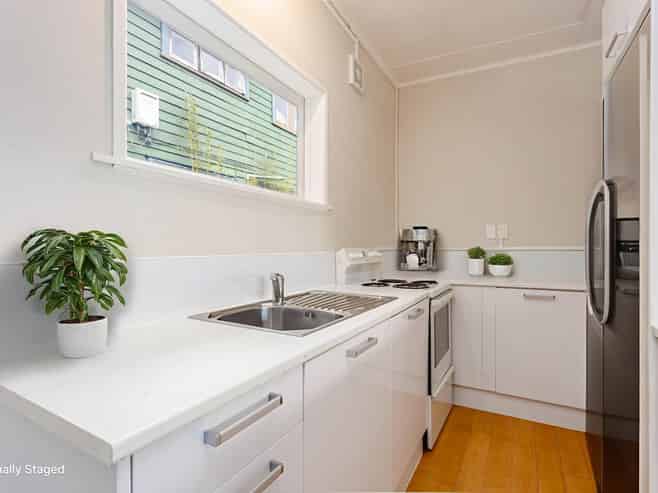 2/40 Roslyn Terrace, Devonport