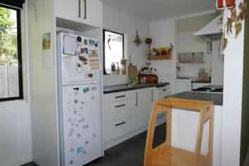 a/6 Rodney Gr, Paraparaumu