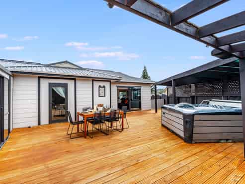 38 Whanga Crescent, Titahi Bay