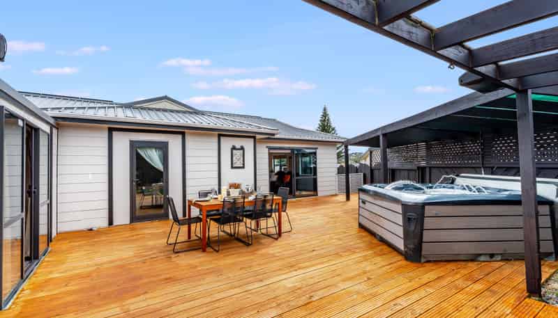 38 Whanga Crescent, Titahi Bay