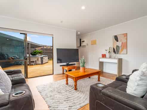 38 Whanga Crescent, Titahi Bay