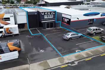 Road Front Industrial, Ample Off-street Parking