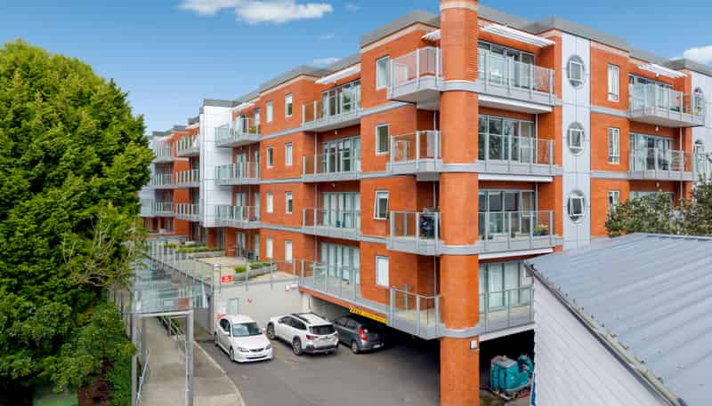 305/4 Wagener Place, Mount Albert