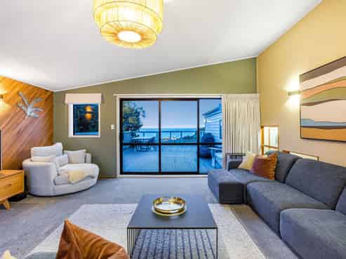 45 Mana View Road, Paremata