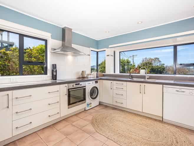 45 Mana View Road, Paremata