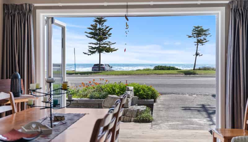 66A Marine Parade, Otaki Beach