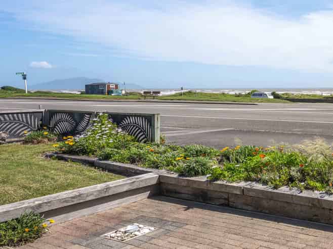 66A Marine Parade, Otaki Beach