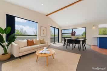 33 Gledstane Road, Stanmore Bay