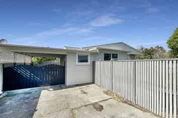 2 Park Road, West End