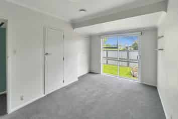 2 Park Road, West End