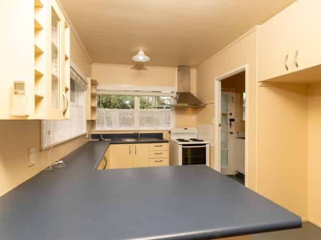 36b Ayton Drive, Totara Vale