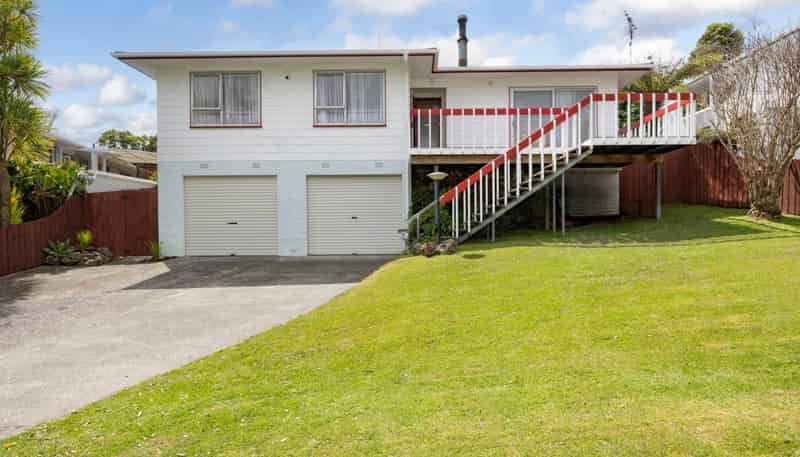 15 Longreach Drive, Sunnyvale