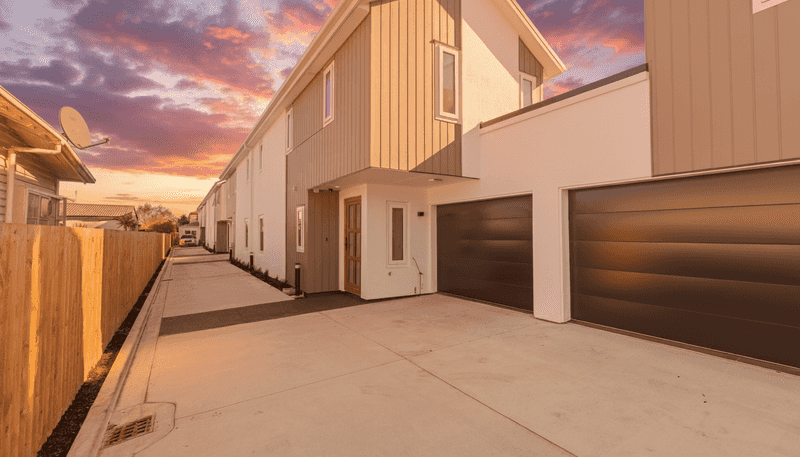 2/61 Waltham Road, Sydenham
