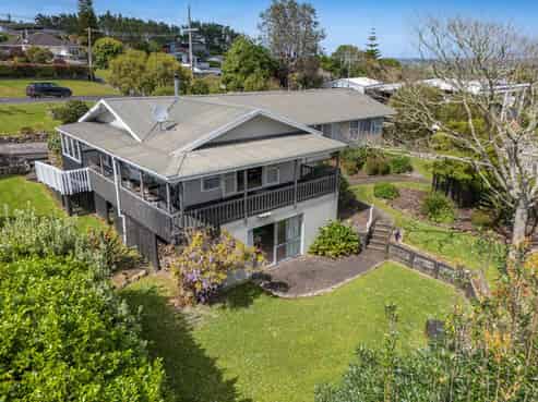 27 Hand Road, Helensville