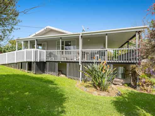 27 Hand Road, Helensville