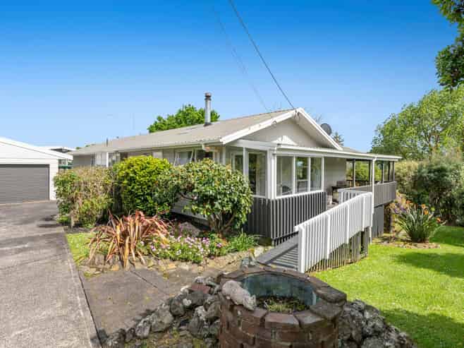 27 Hand Road, Helensville