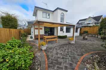 14B Te Aroha Street, Hamilton East