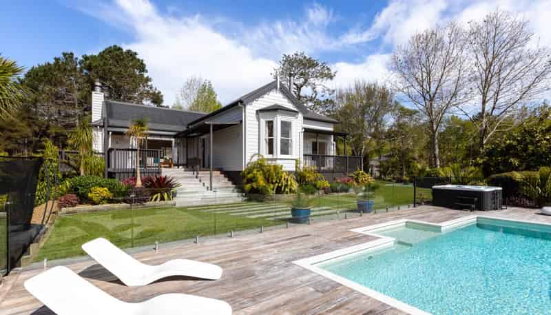 340 Paremoremo Road, Paremoremo