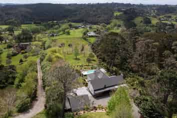 340 Paremoremo Road, Paremoremo