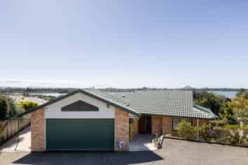 32 Downing Place, Welcome Bay