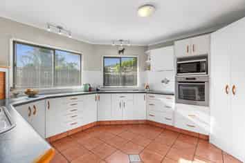 357 Levers Road, Matua