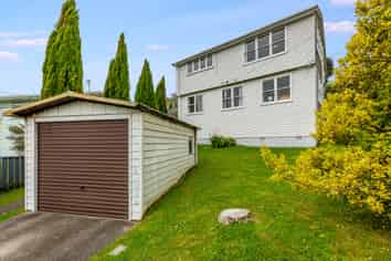 17 Aparangi Crescent, Elsdon
