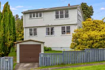 17 Aparangi Crescent, Elsdon