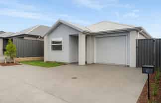 11 Hammick Crescent, Pyes Pa