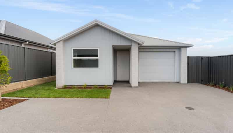 11 Hammick Crescent, Pyes Pa