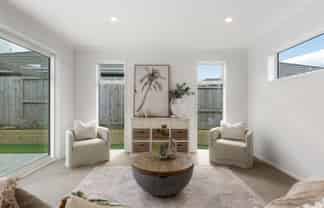 11 Hammick Crescent, Pyes Pa