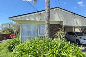 1/4 College Road, Saint Johns
