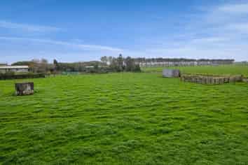 140 Waiau Road, Onaero