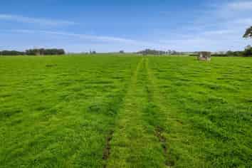 140 Waiau Road, Onaero