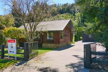 16 Tombleson Road, Lake Rotoma
