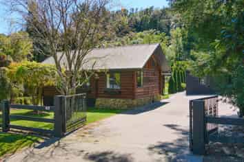 16 Tombleson Road, Lake Rotoma