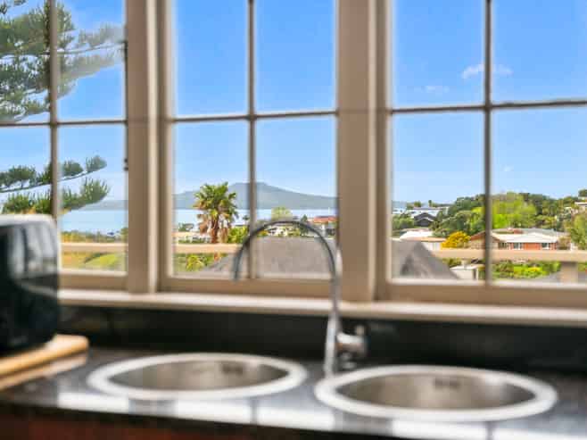 7 Aberdeen Road, Castor Bay
