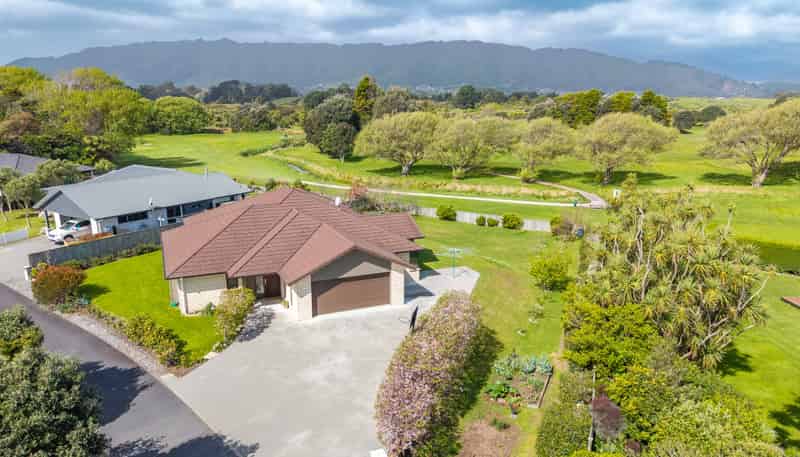 38 Titoki Road, Waikanae Beach