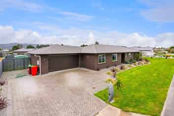 1 Routhan Way, Carterton
