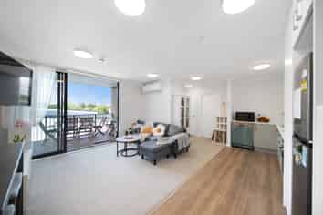 204/2 Pukakaho Lane, Papatoetoe