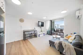 204/2 Pukakaho Lane, Papatoetoe