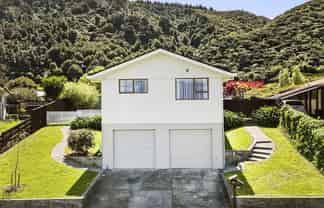 152 California Drive, Totara Park