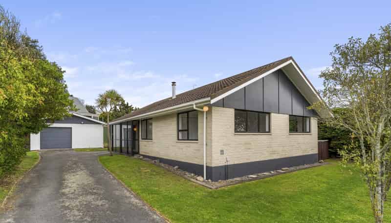 99 Norfolk Crescent, Otaki Beach