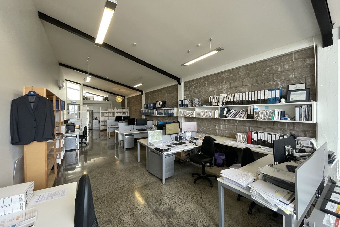 Contemporary Character Office - Bild 3